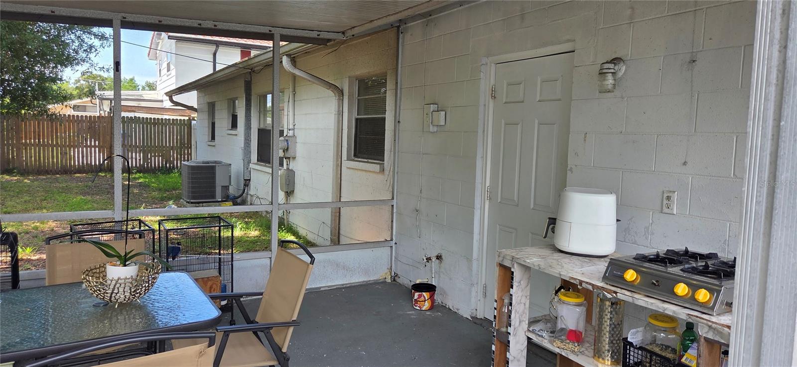 TOWN'N COUNTRY PARK UNIT NO 20 LOT 14 BLOCK 46 - Residential