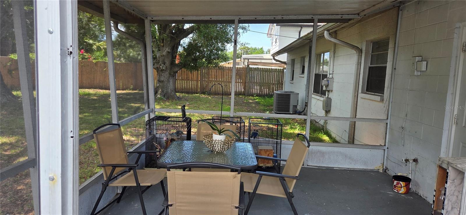 TOWN'N COUNTRY PARK UNIT NO 20 LOT 14 BLOCK 46 - Residential