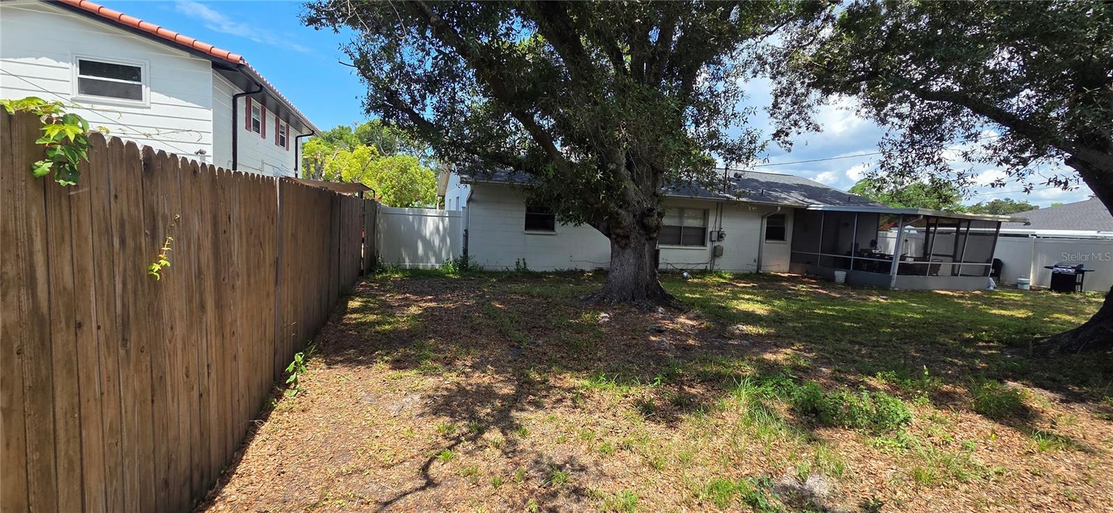 TOWN'N COUNTRY PARK UNIT NO 20 LOT 14 BLOCK 46 - Residential
