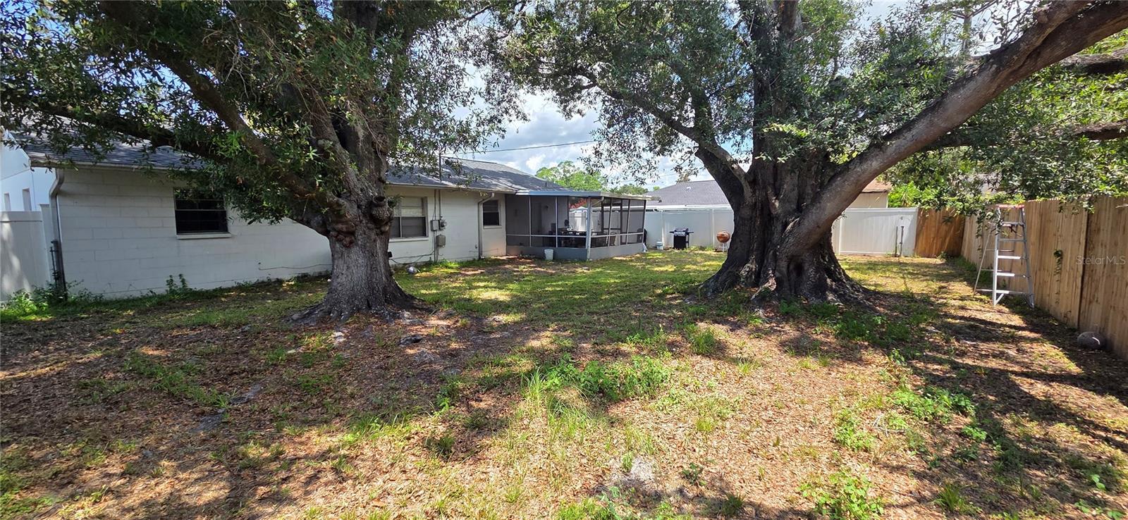 TOWN'N COUNTRY PARK UNIT NO 20 LOT 14 BLOCK 46 - Residential