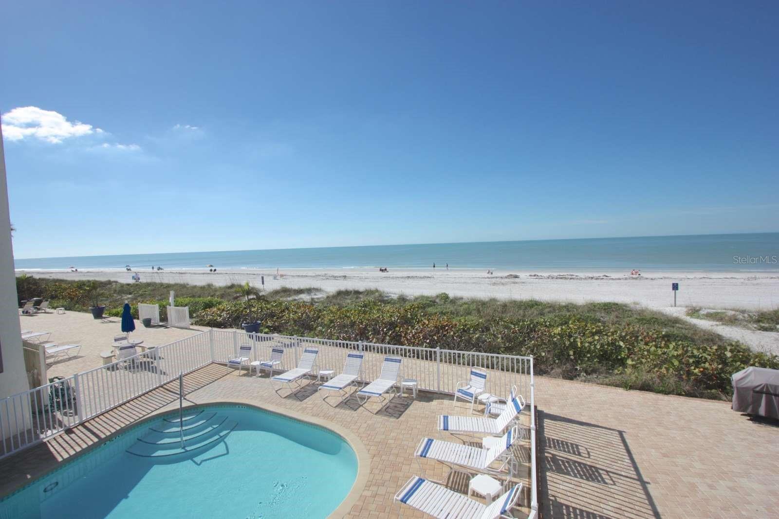 CARRIAGE HOUSE BEACH RESORT CONDO - Residential