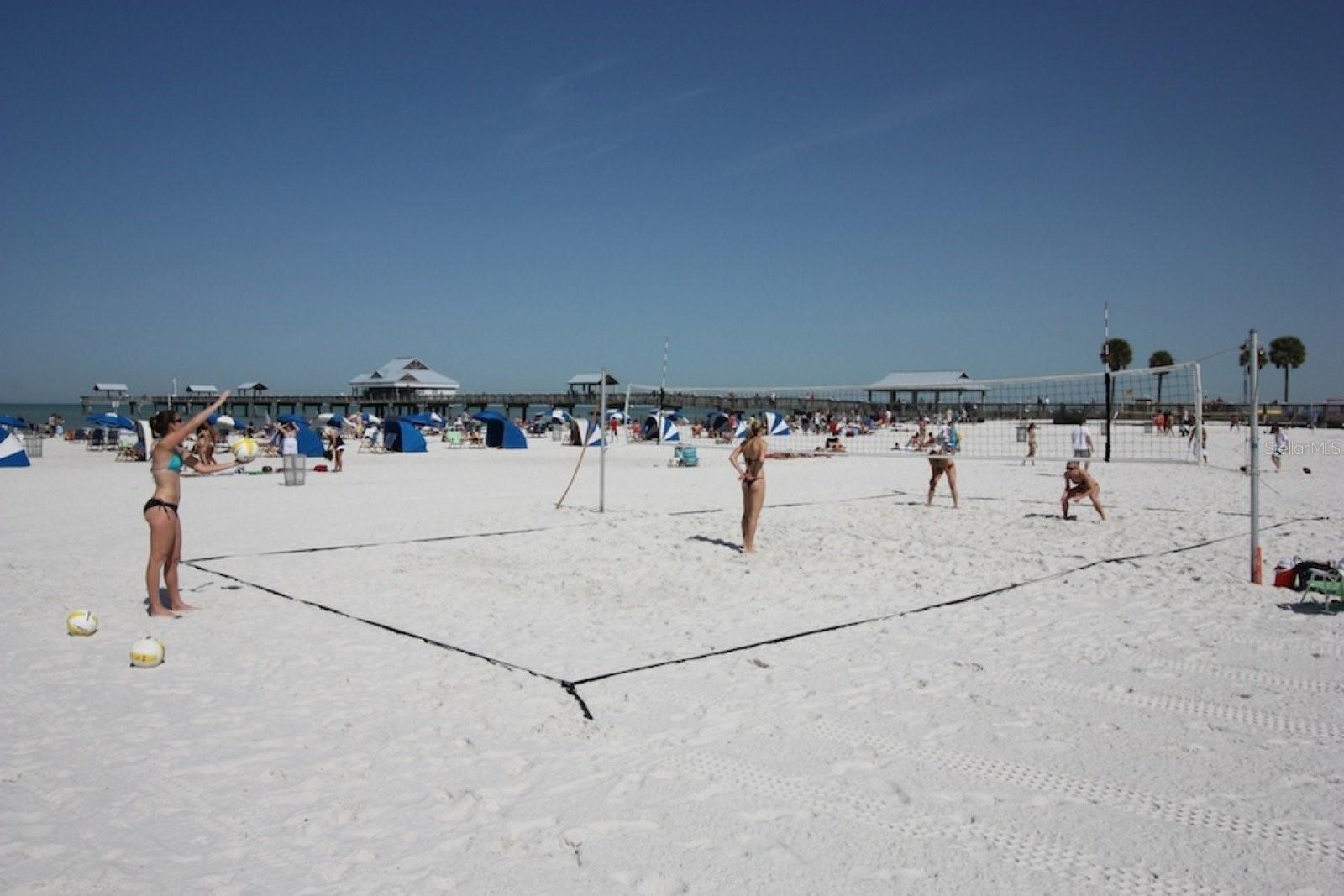 CARRIAGE HOUSE BEACH RESORT CONDO - Residential