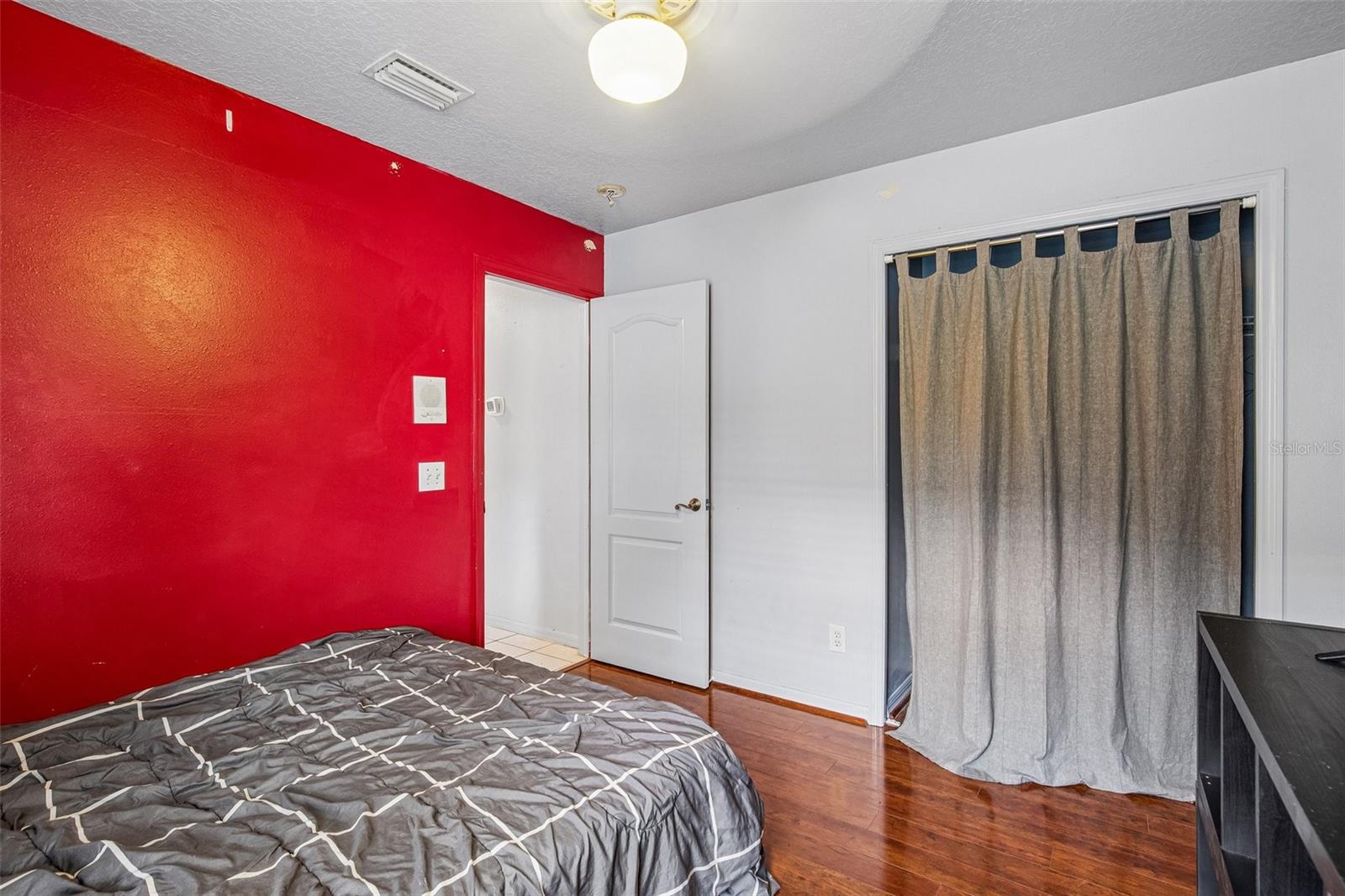 KINGSWAY OAKS UNIT 2 - Residential