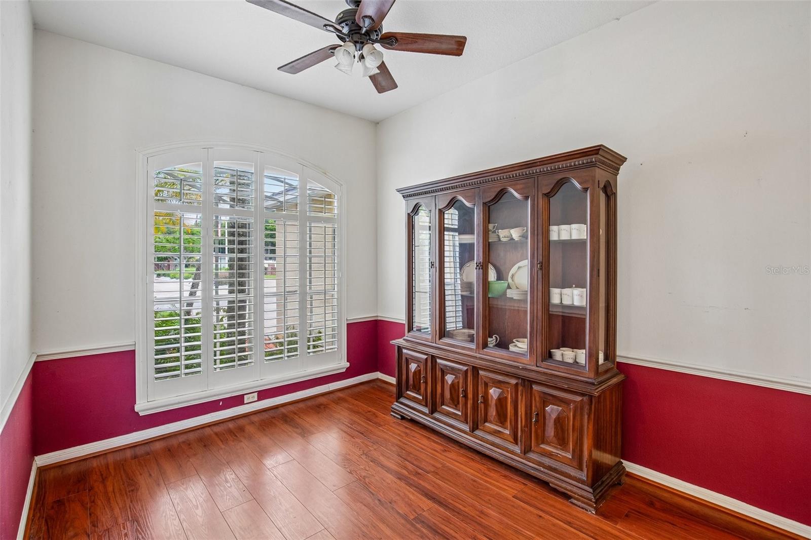KINGSWAY OAKS UNIT 2 - Residential