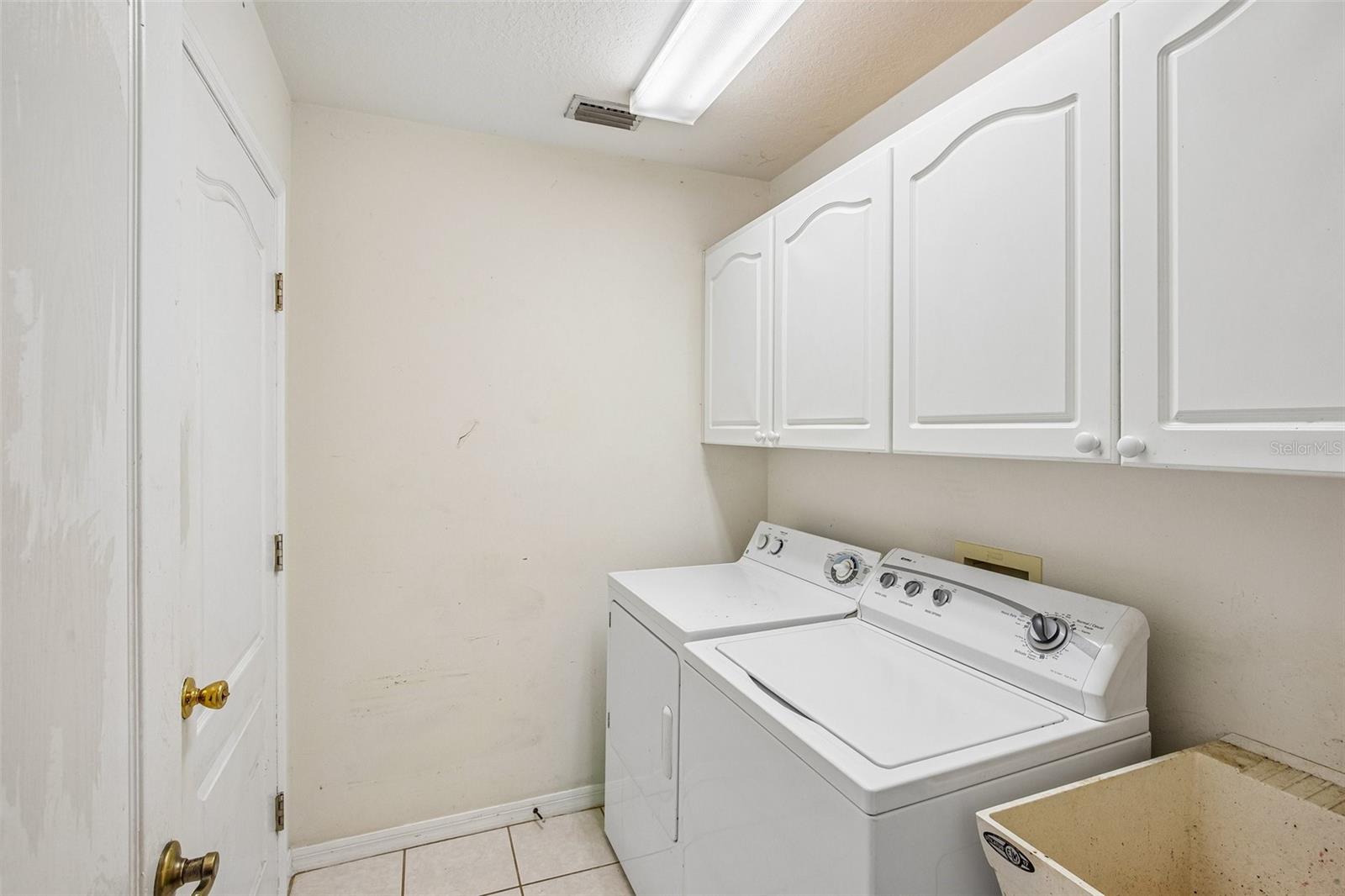 KINGSWAY OAKS UNIT 2 - Residential