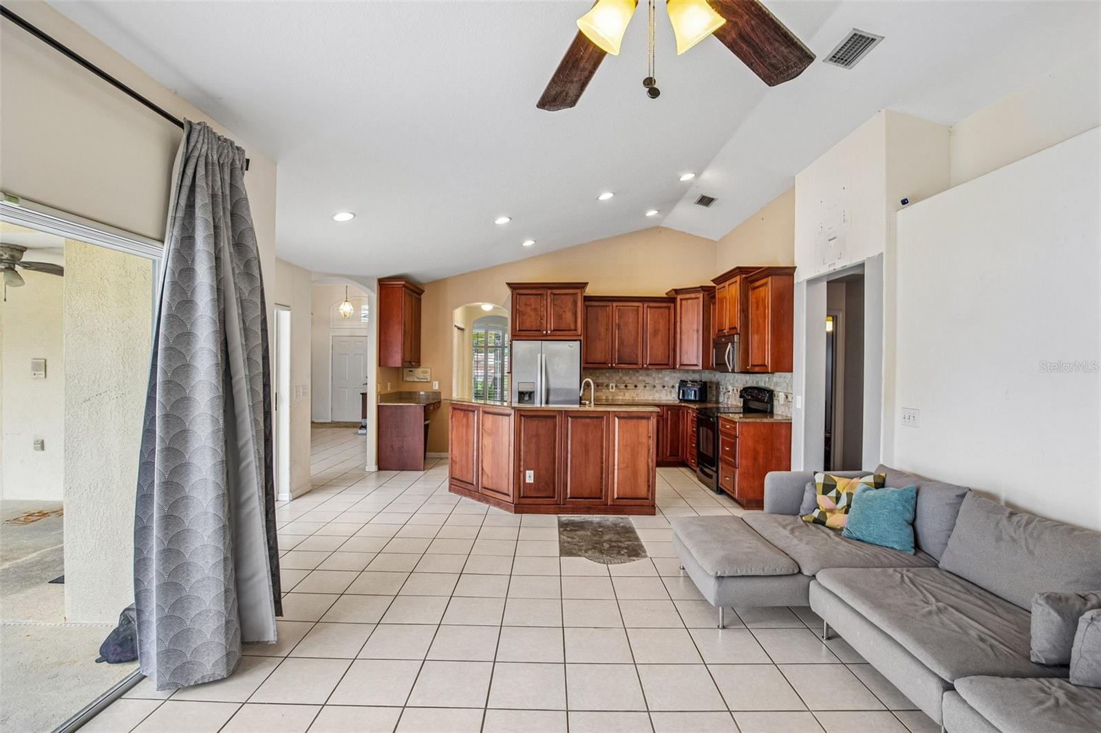 KINGSWAY OAKS UNIT 2 - Residential