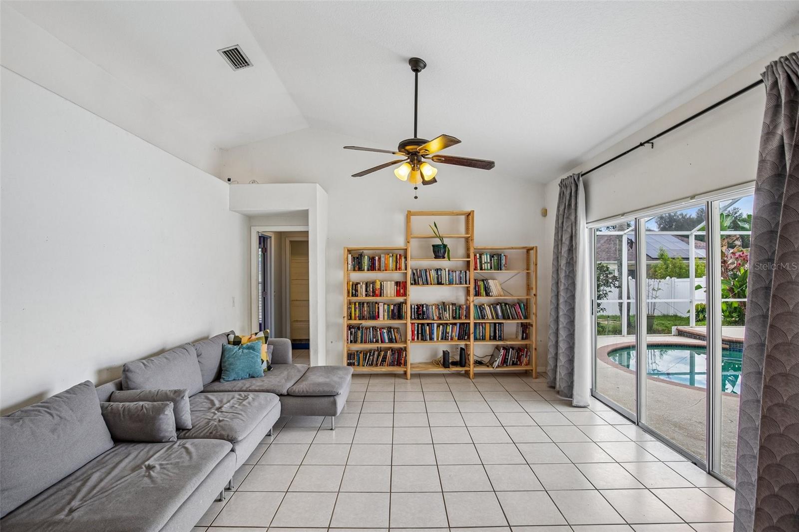 KINGSWAY OAKS UNIT 2 - Residential