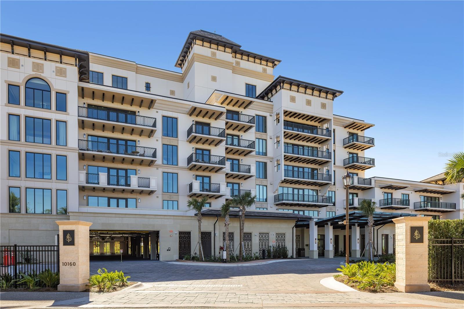 GOLDEN OAK FLORIAN PARK CONDOMINIUM - Residential