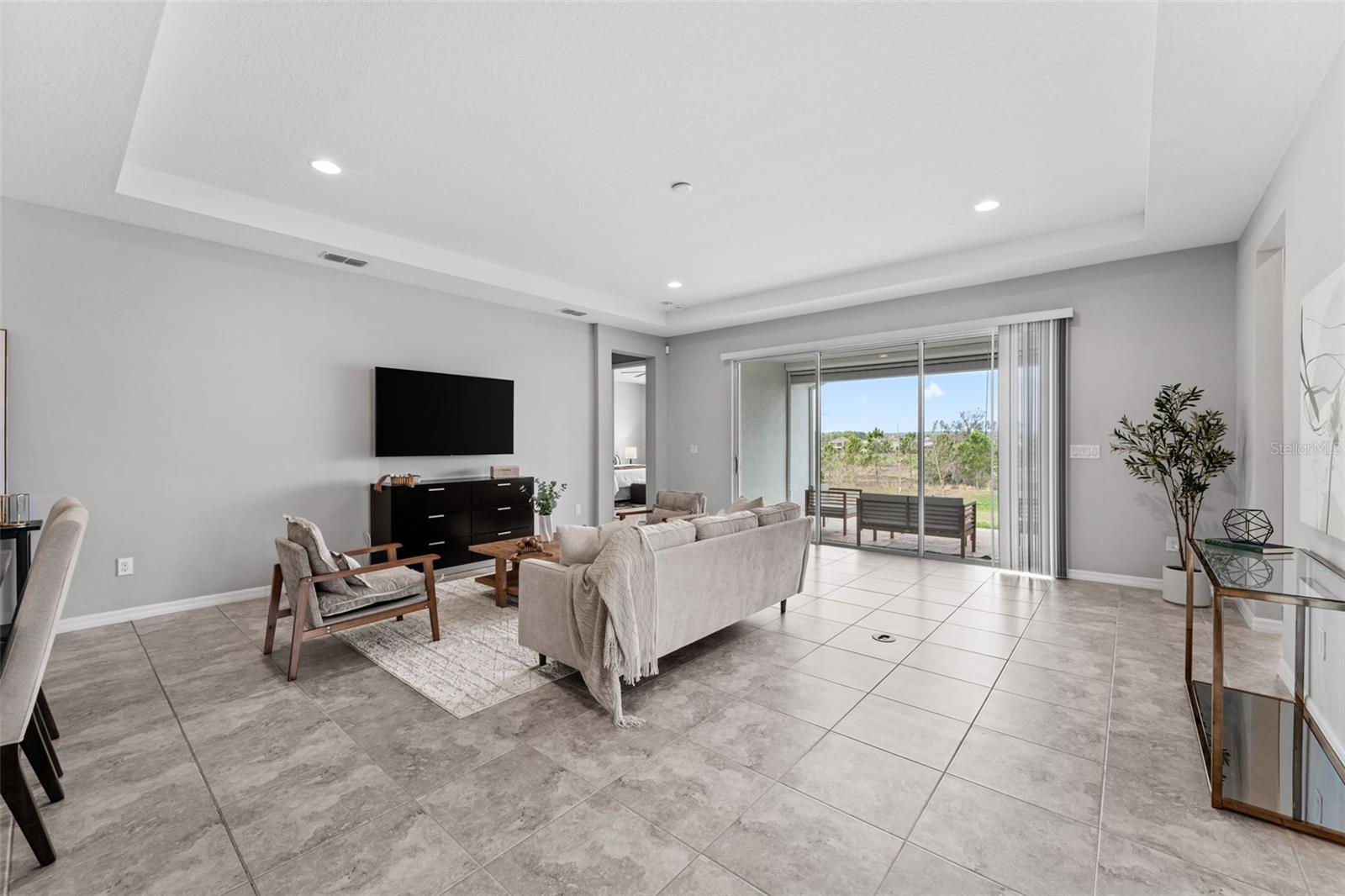 LAKEVIEW PRESERVE - Residential Lease