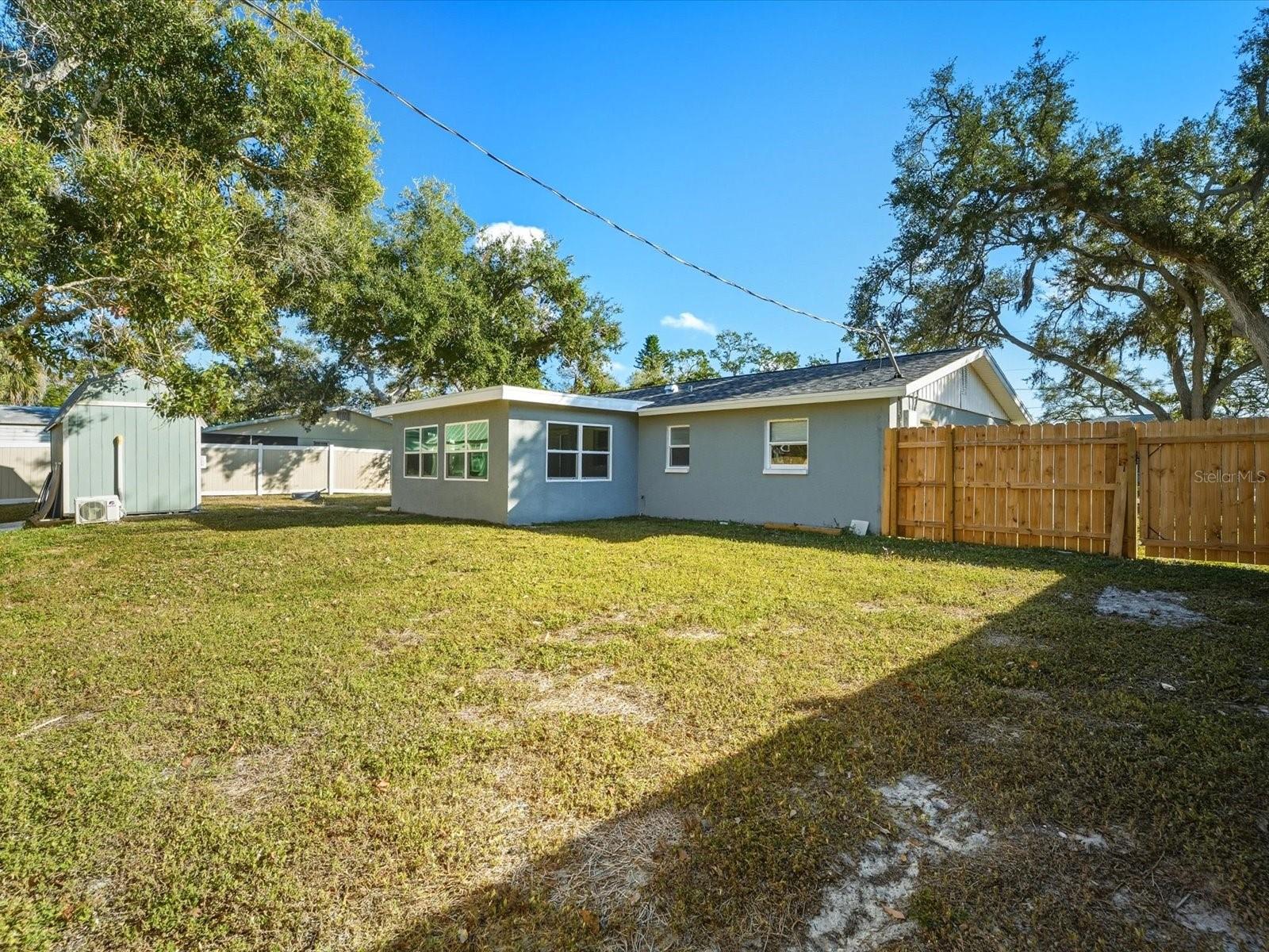 SOUTH VENICE - Residential