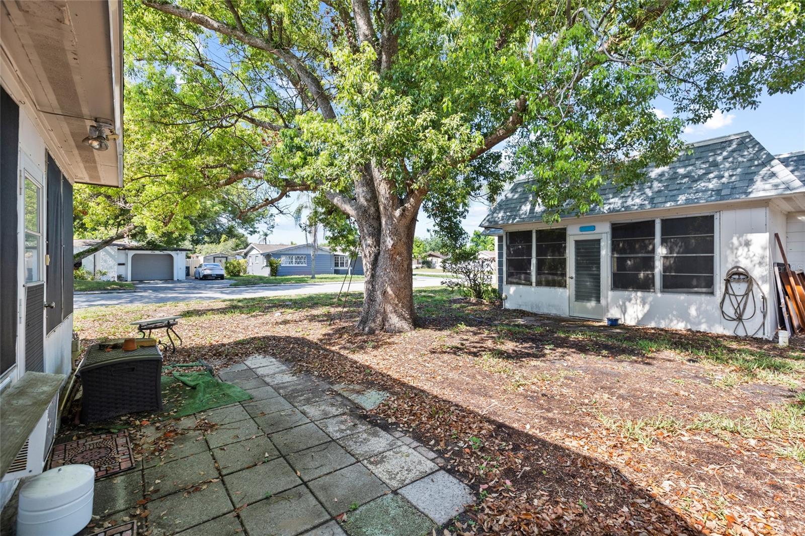 GARDENS BEACON SQUARE - Residential