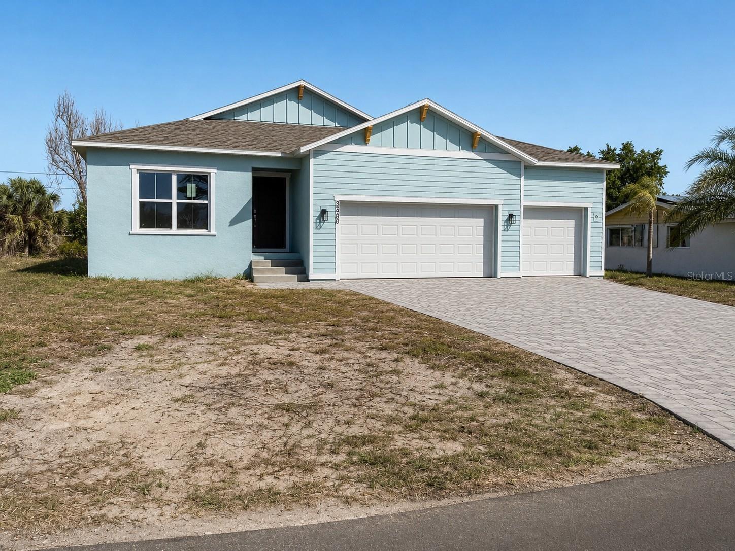 ROTONDA SHORES - Residential
