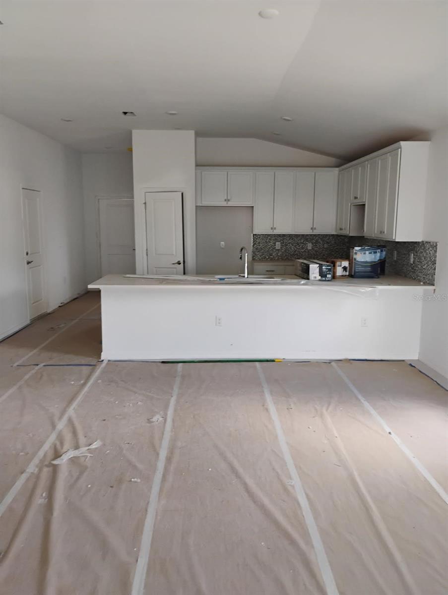 ROTONDA SHORES - Residential