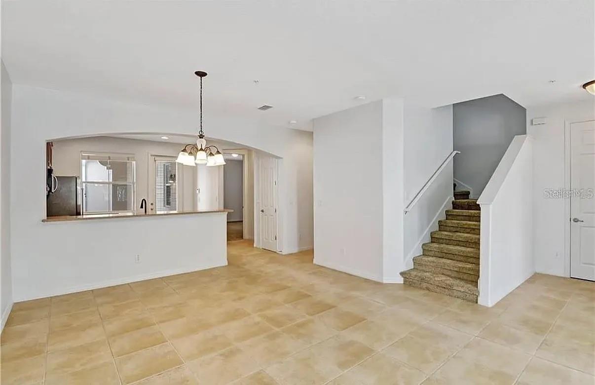 FOUNTAINS/CRYSTAL CRK CONDO I - Residential Lease