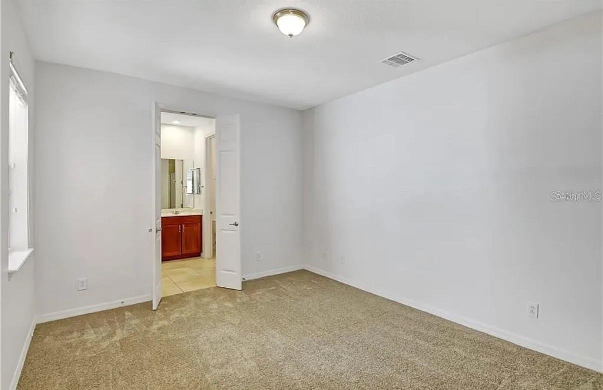 FOUNTAINS/CRYSTAL CRK CONDO I - Residential Lease