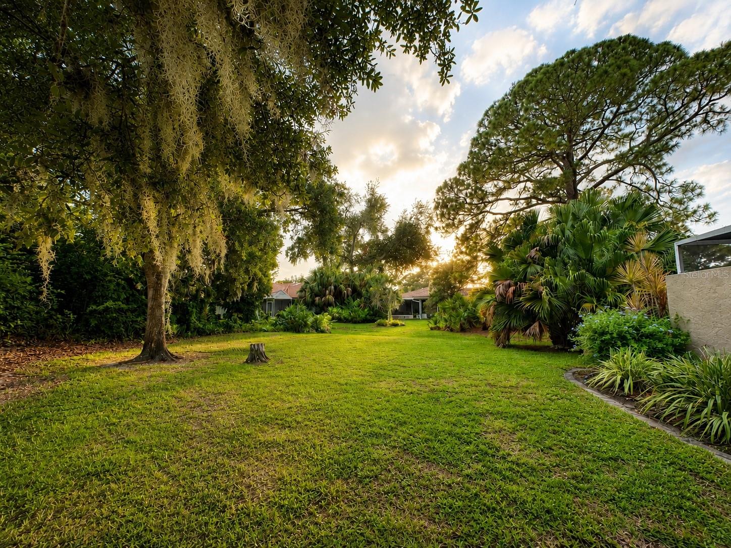 GARDEN LAKES COURTYARD - Residential