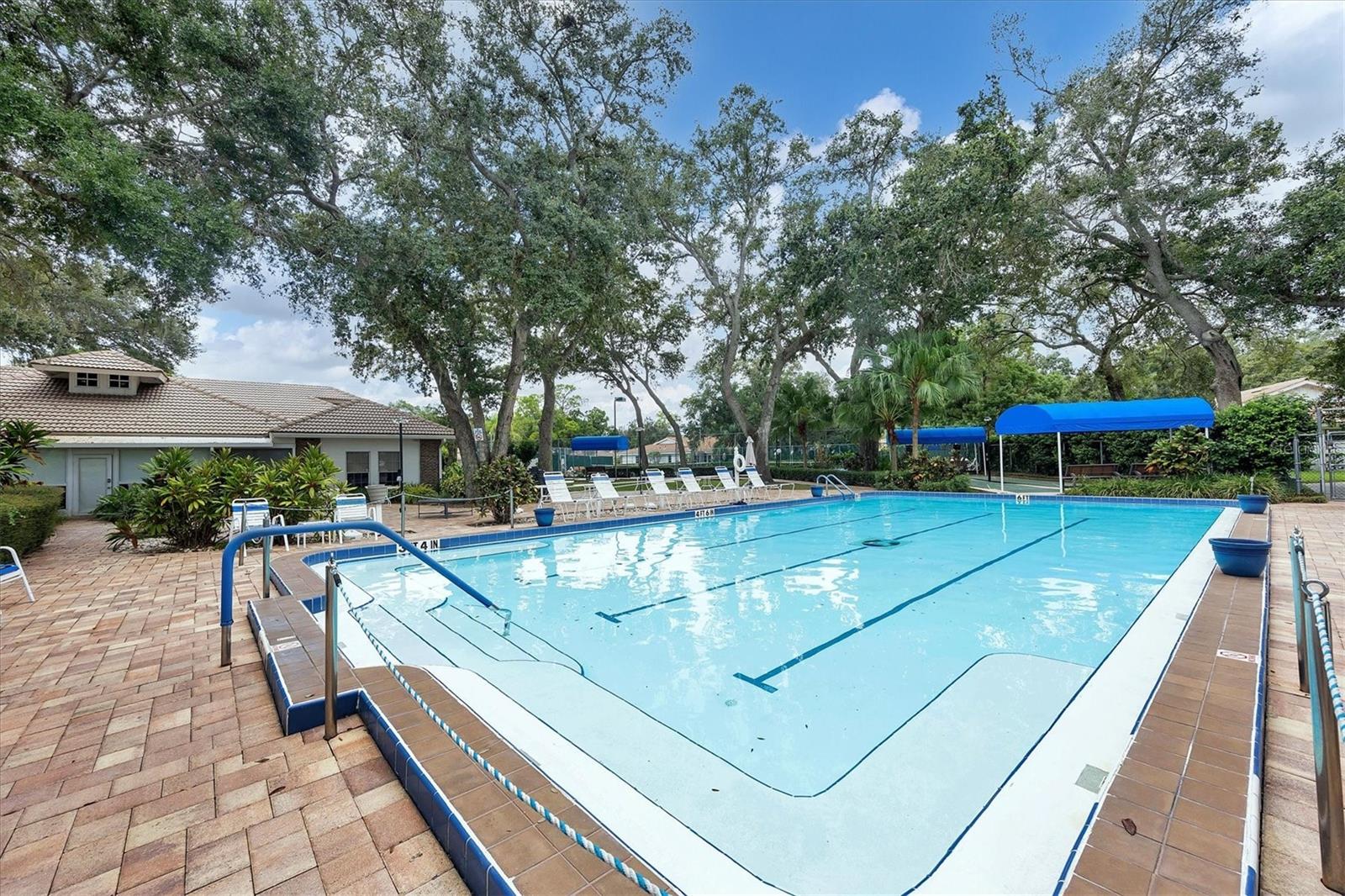 GARDEN LAKES COURTYARD - Residential