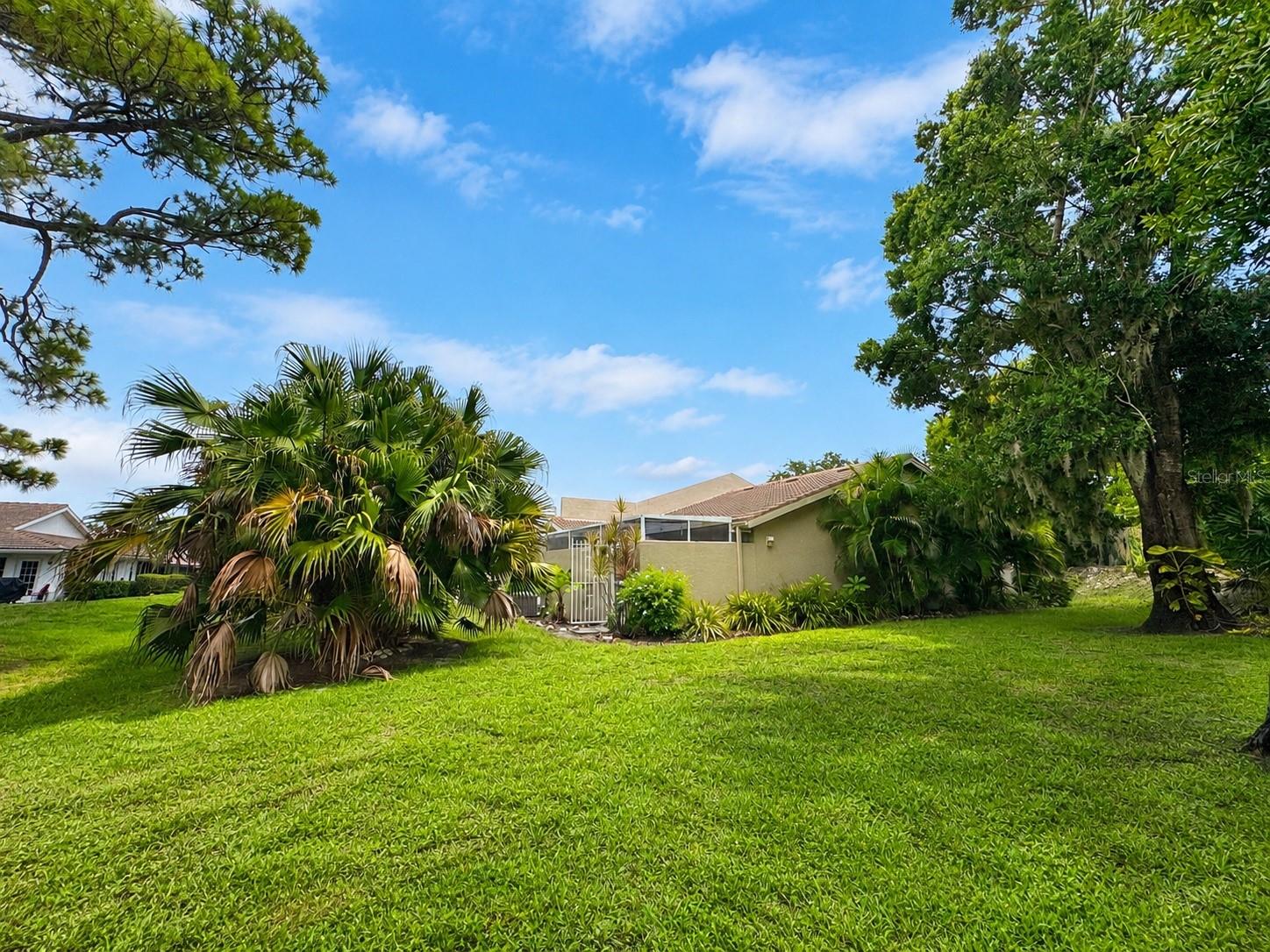 GARDEN LAKES COURTYARD - Residential