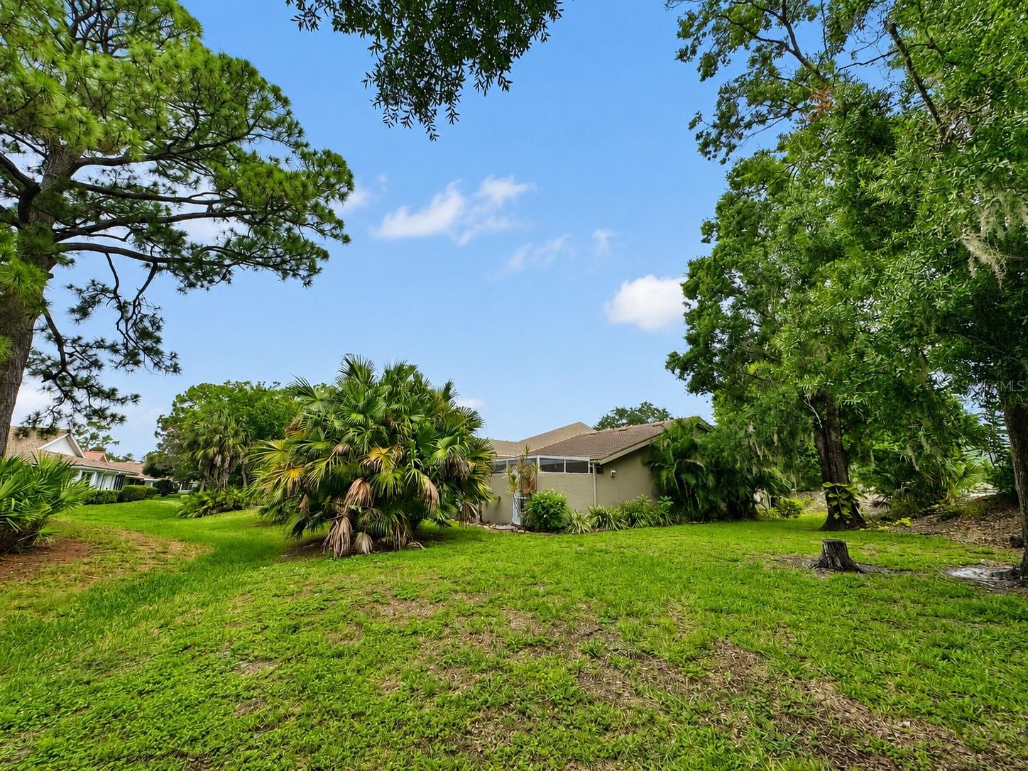 GARDEN LAKES COURTYARD - Residential