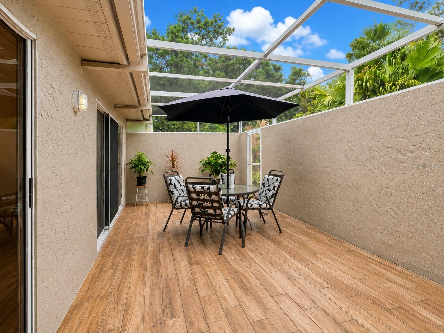GARDEN LAKES COURTYARD - Residential