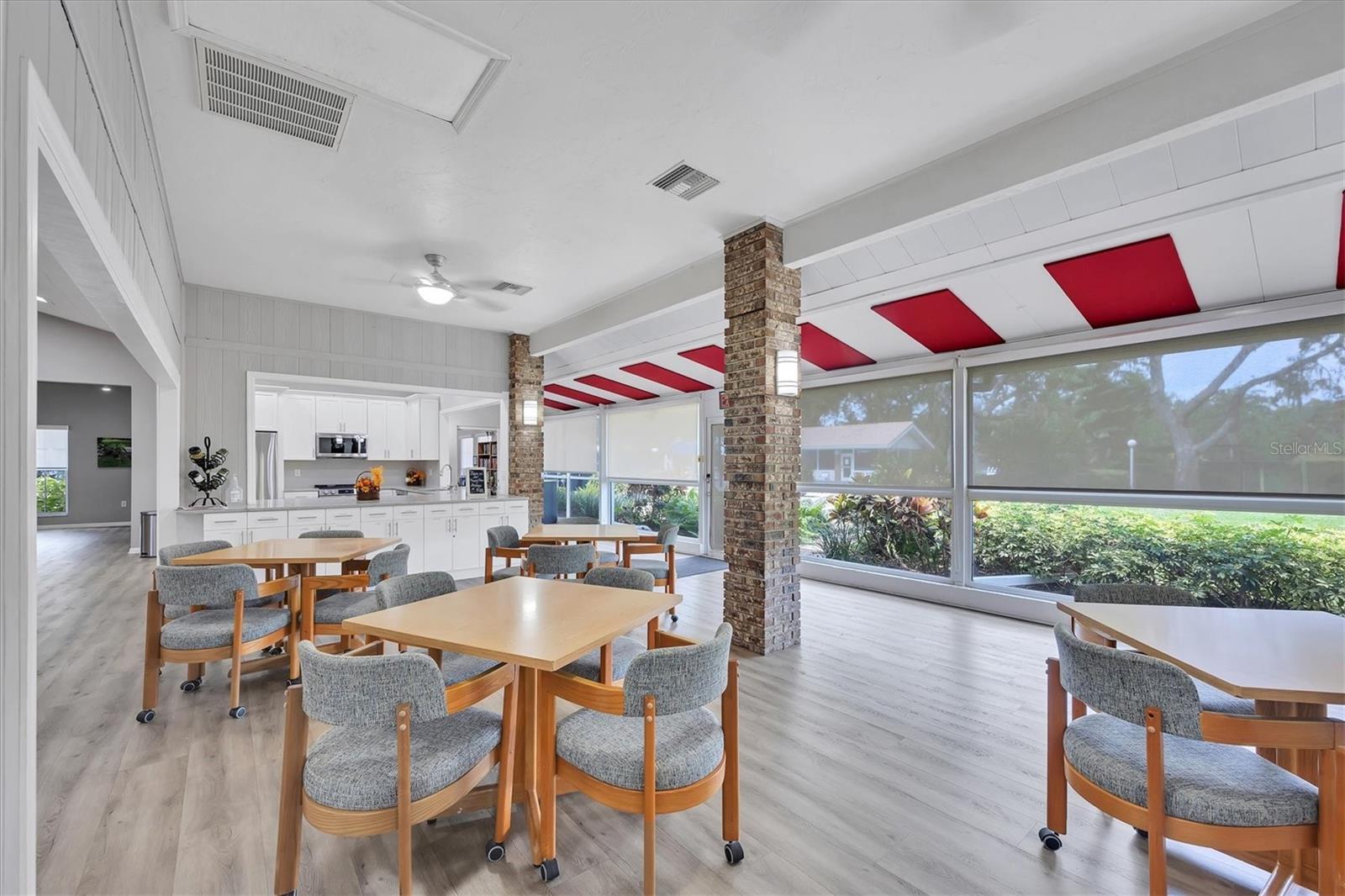 GARDEN LAKES COURTYARD - Residential