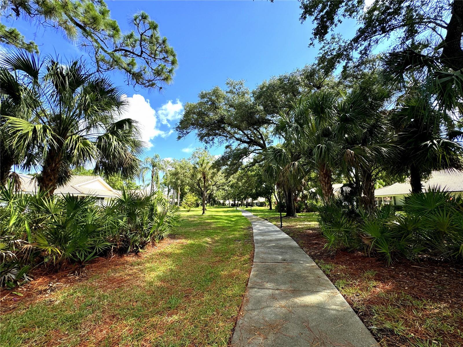 GARDEN LAKES COURTYARD - Residential
