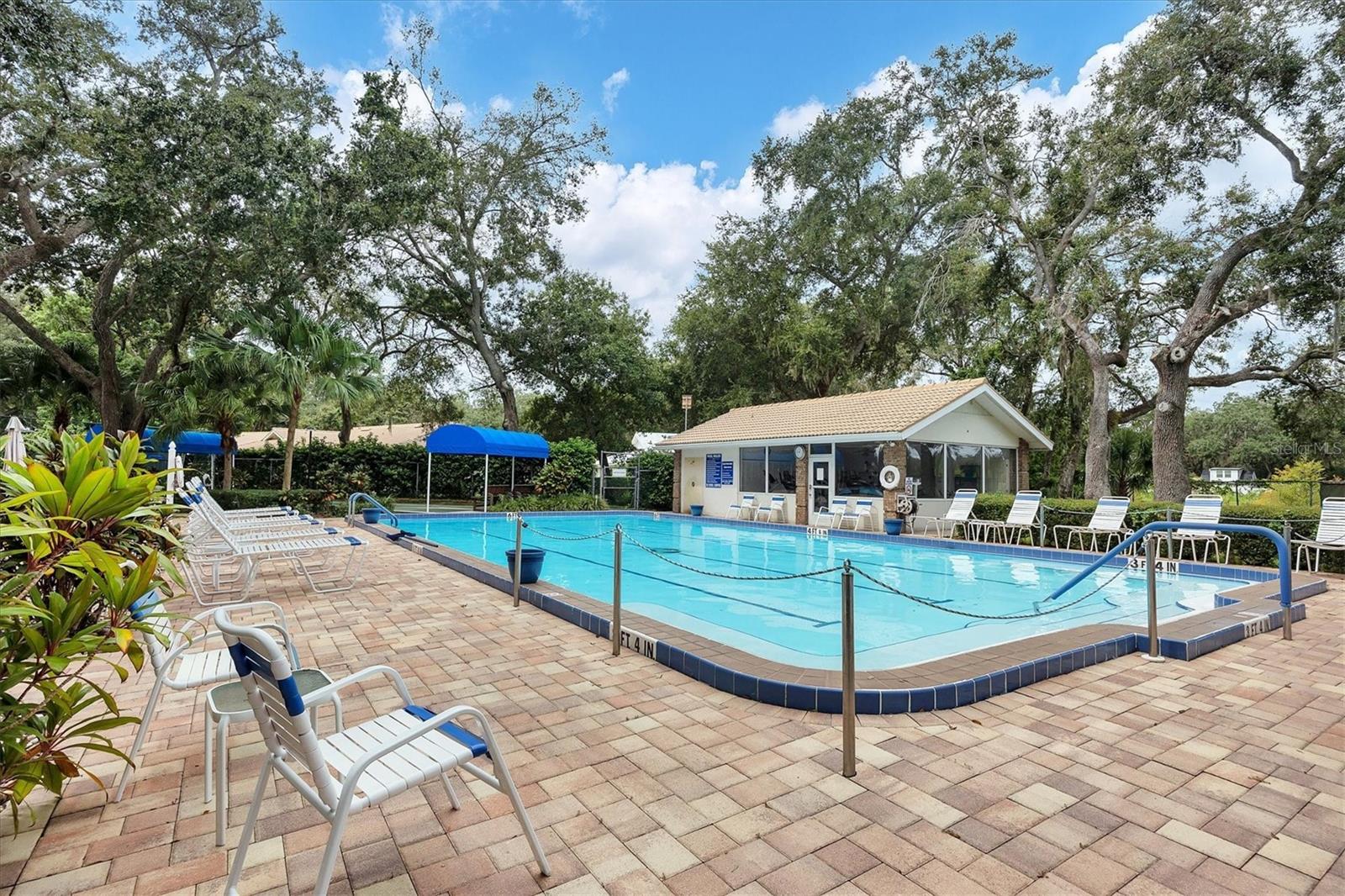GARDEN LAKES COURTYARD - Residential