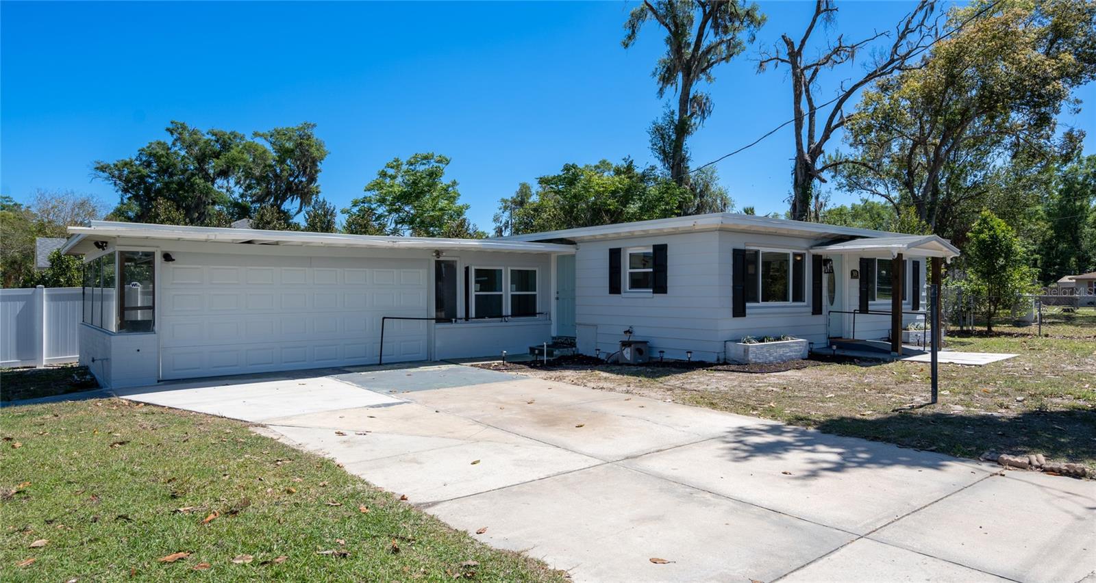 BLUE LAKE TERRACE - Residential Lease