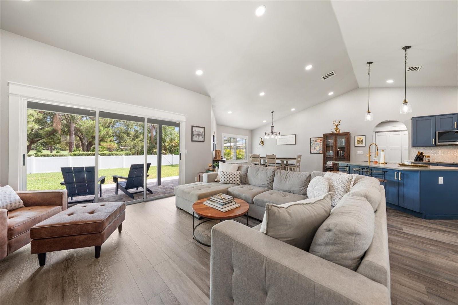 BELLEAIR ESTATES 4TH ADD - Residential