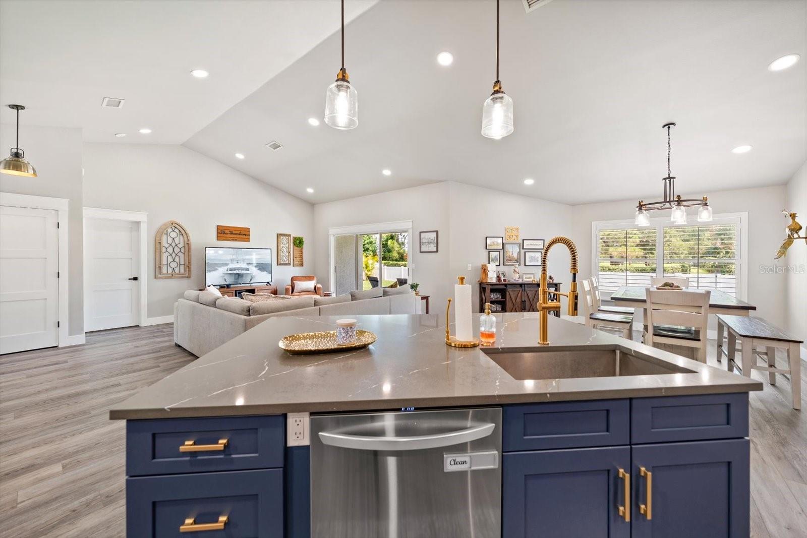 BELLEAIR ESTATES 4TH ADD - Residential
