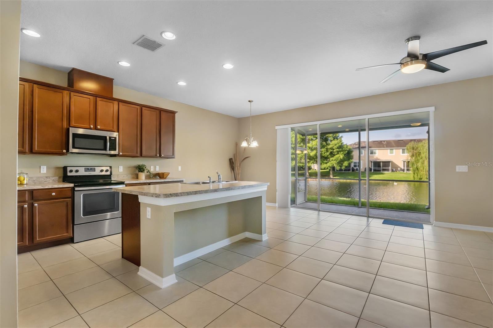 RIVERVIEW TWNHMS PH II - Residential Lease