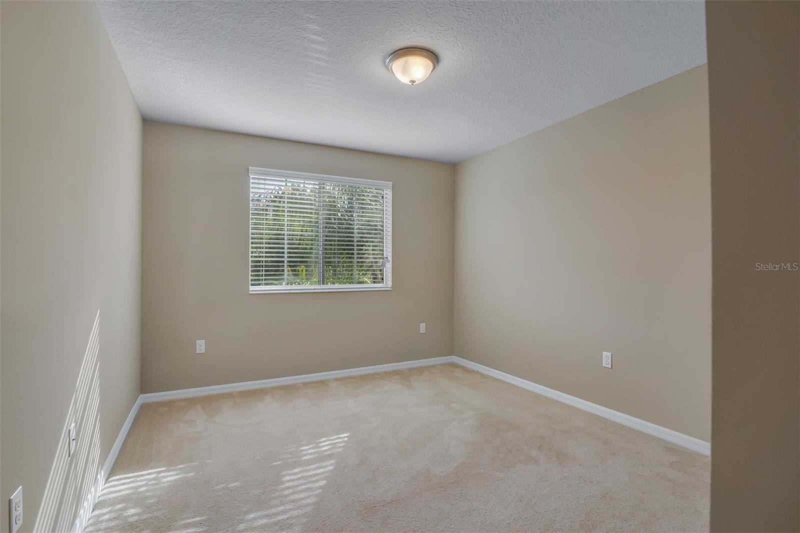 RIVERVIEW TWNHMS PH II - Residential Lease