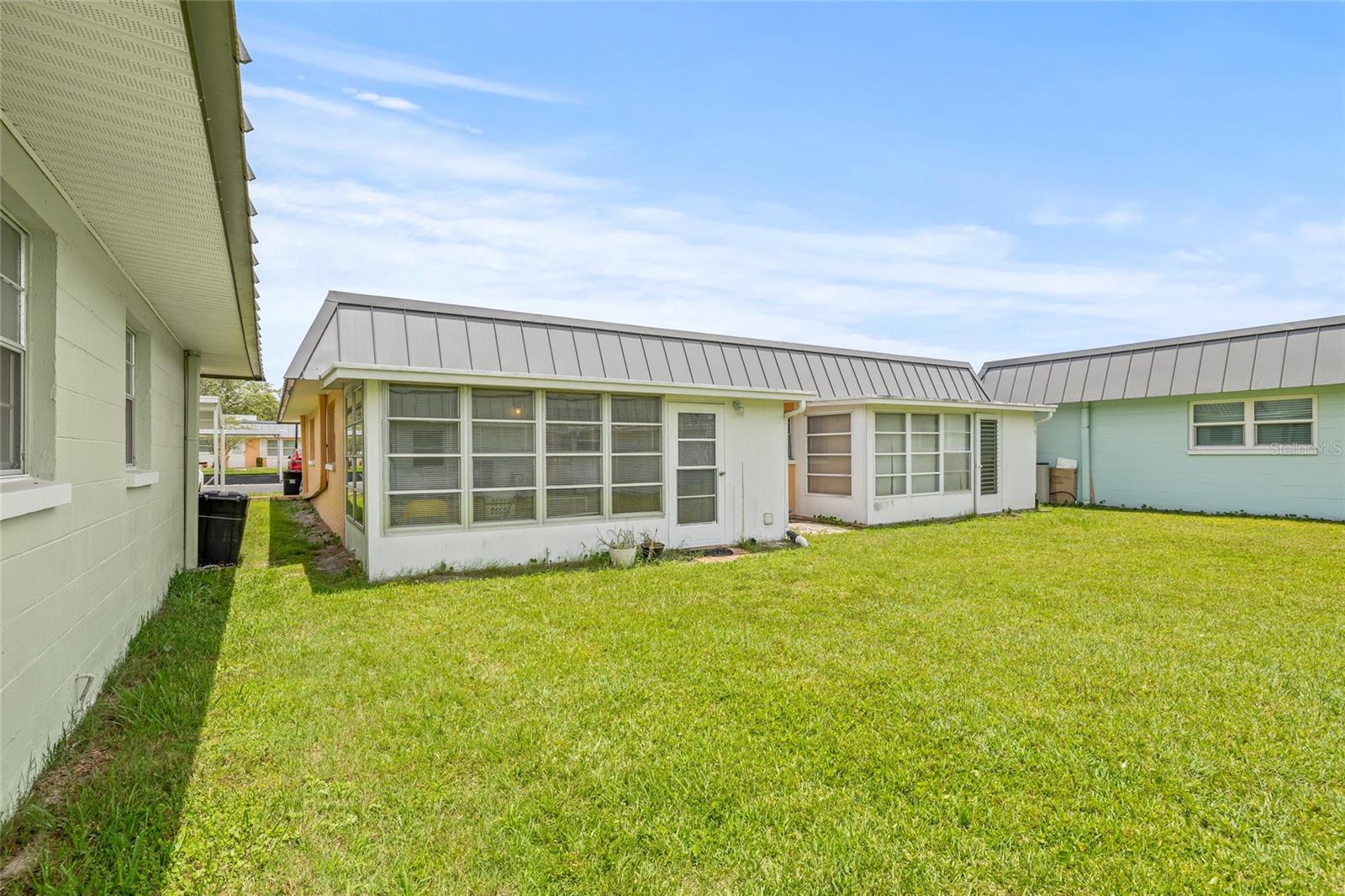 PARADISE POINTE WEST - Residential