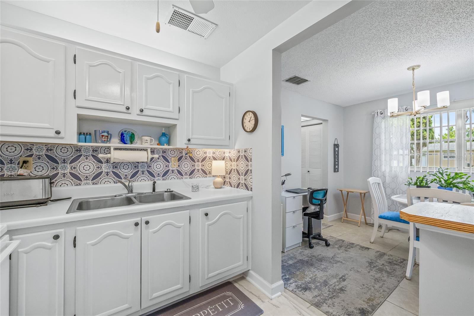PARADISE POINTE WEST - Residential