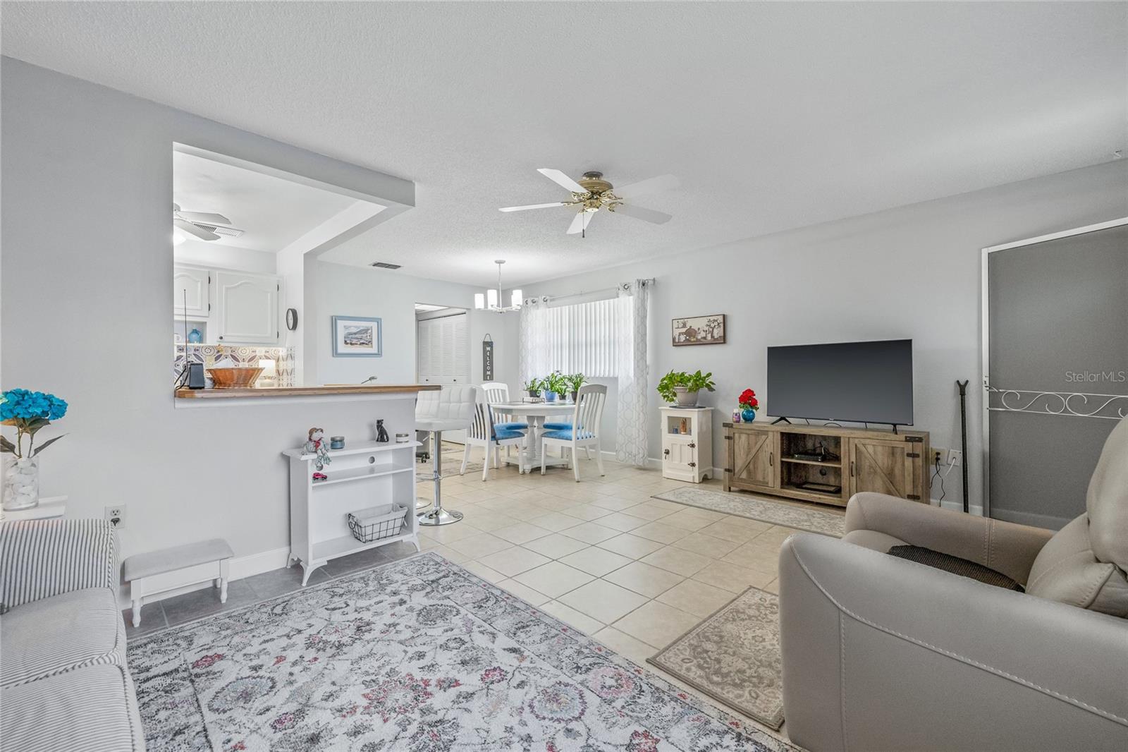 PARADISE POINTE WEST - Residential