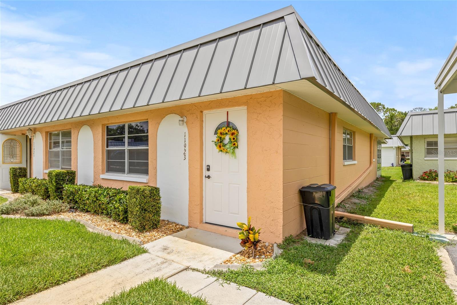 PARADISE POINTE WEST - Residential