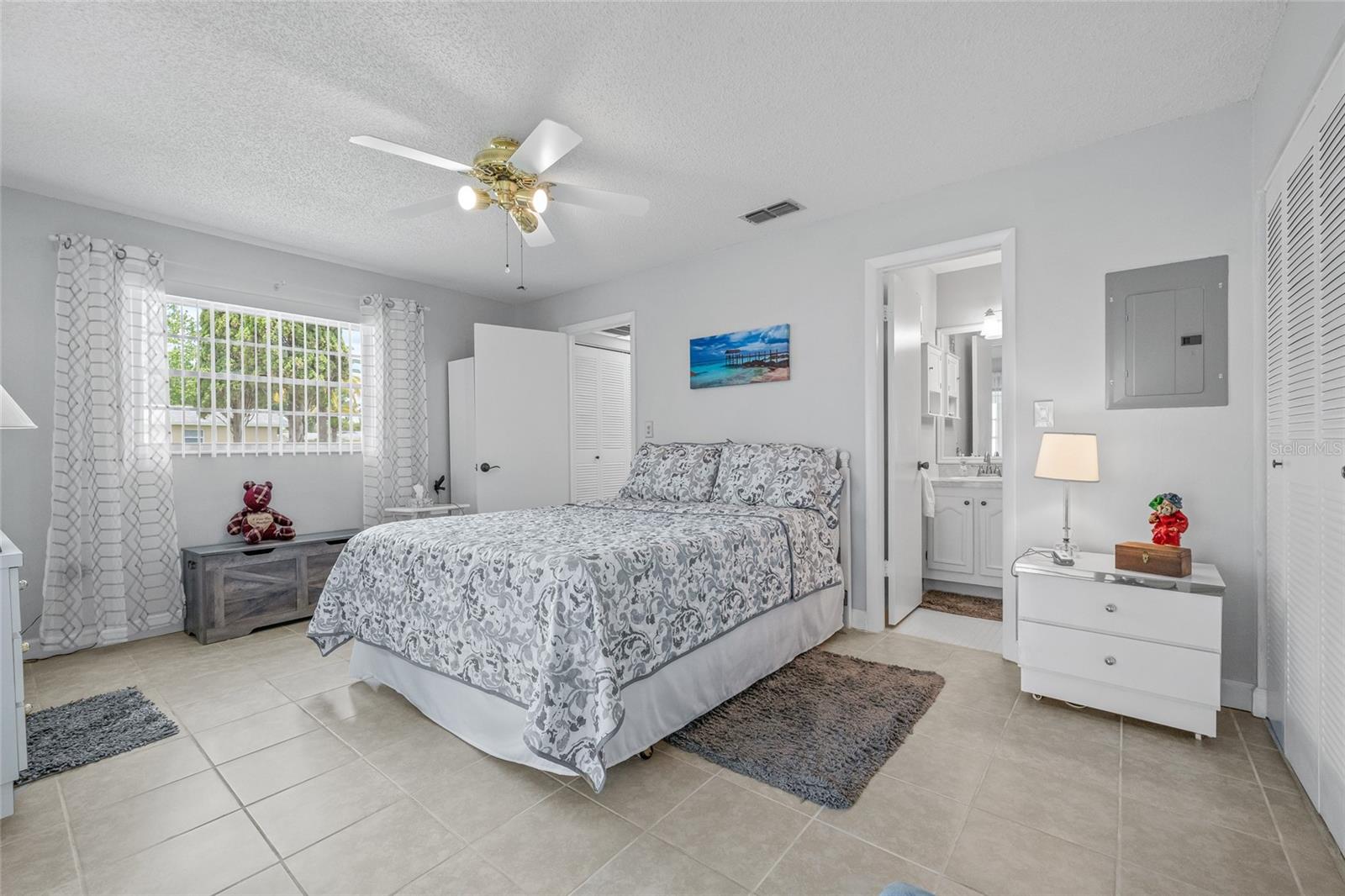 PARADISE POINTE WEST - Residential