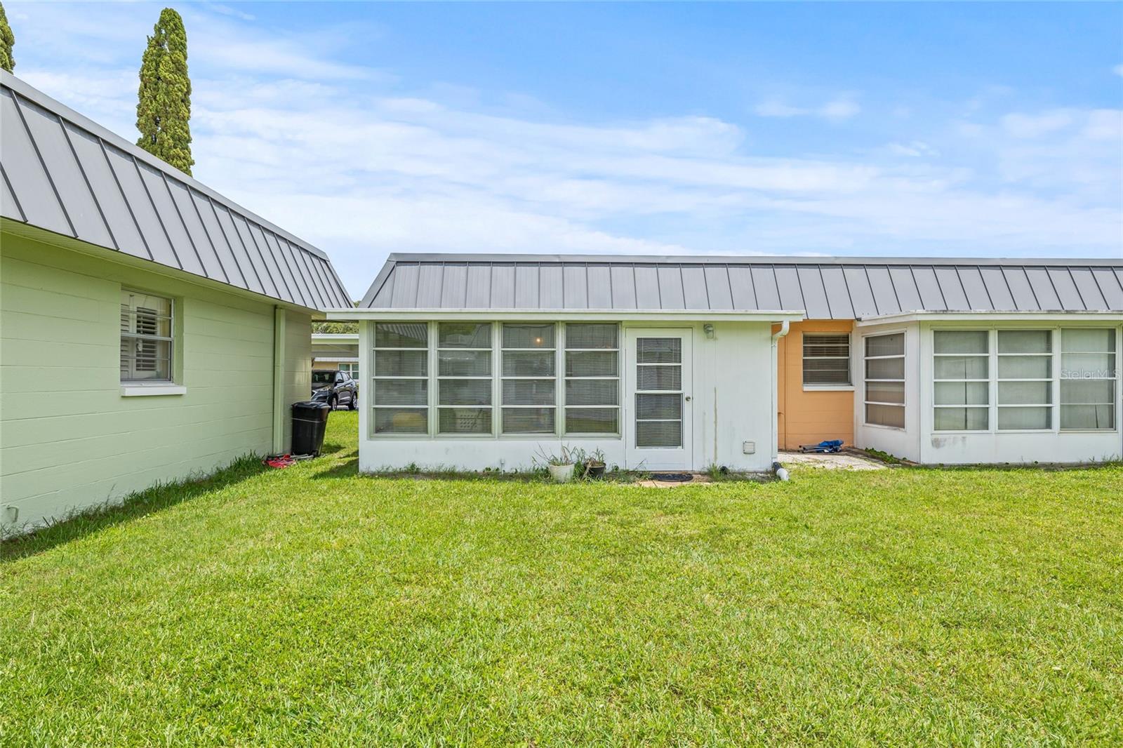 PARADISE POINTE WEST - Residential