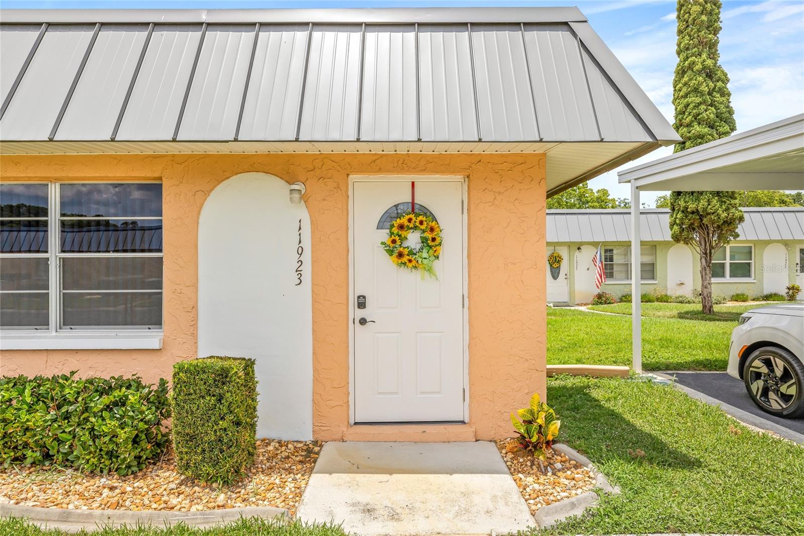PARADISE POINTE WEST - Residential