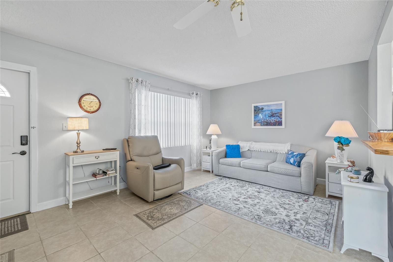 PARADISE POINTE WEST - Residential