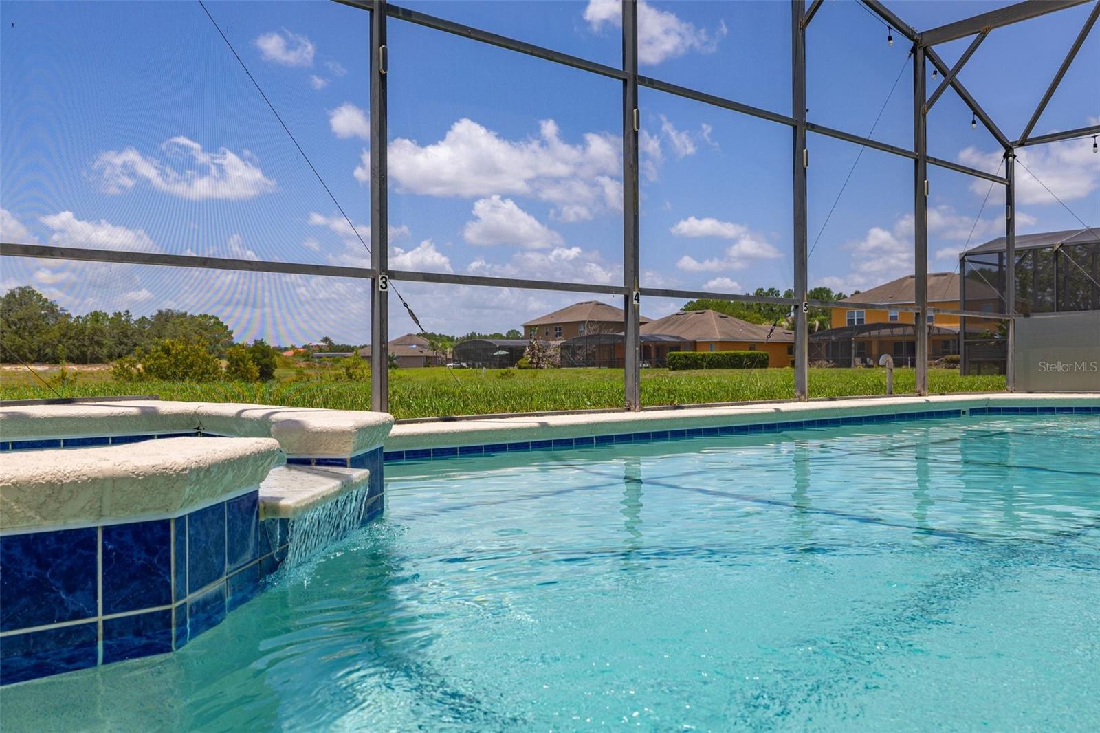WATERSONG PH 01 - Residential