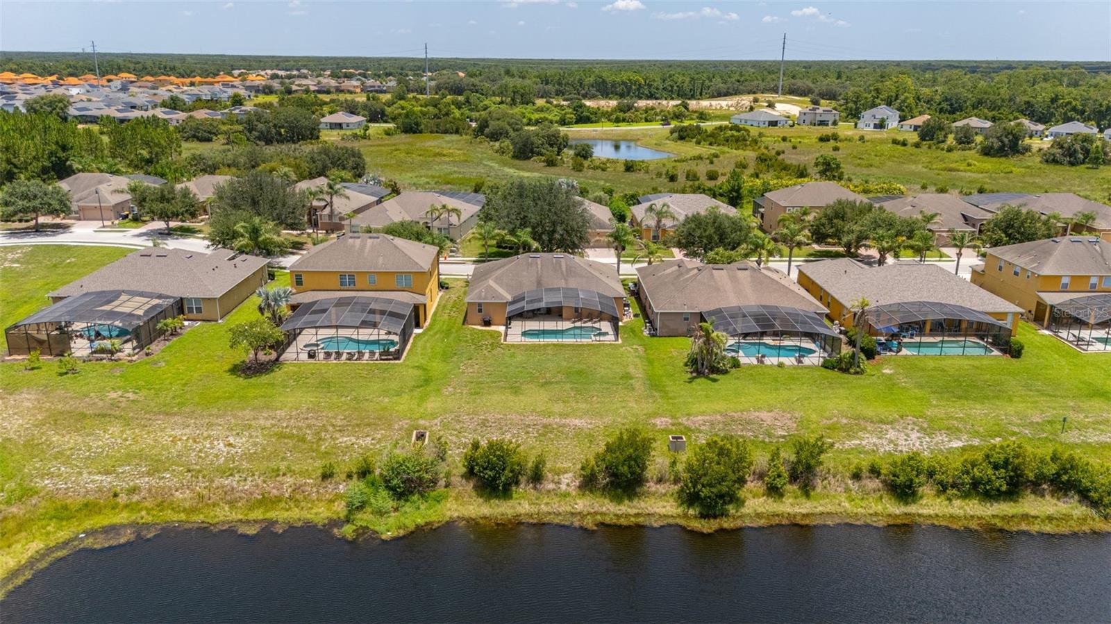 WATERSONG PH 01 - Residential