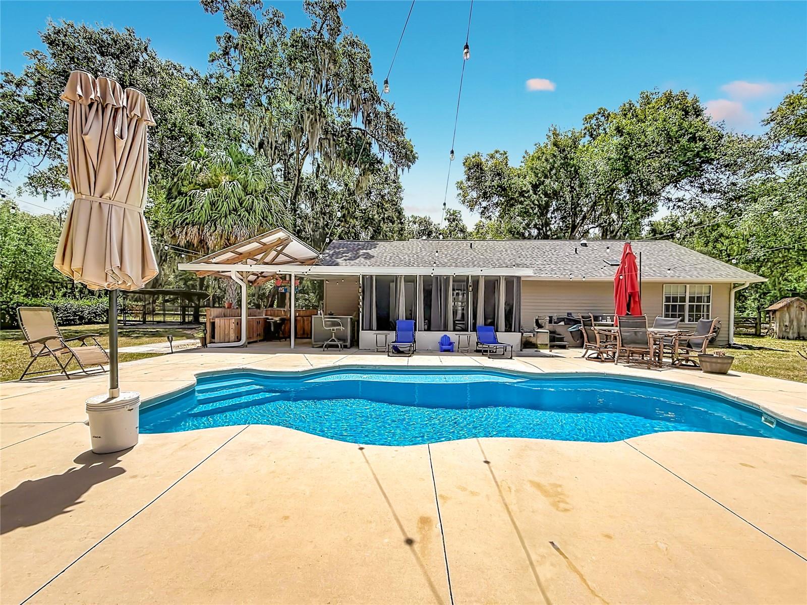 WEIR PARK - Residential