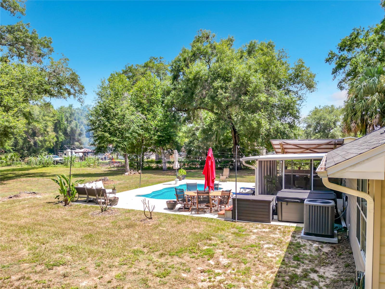 WEIR PARK - Residential