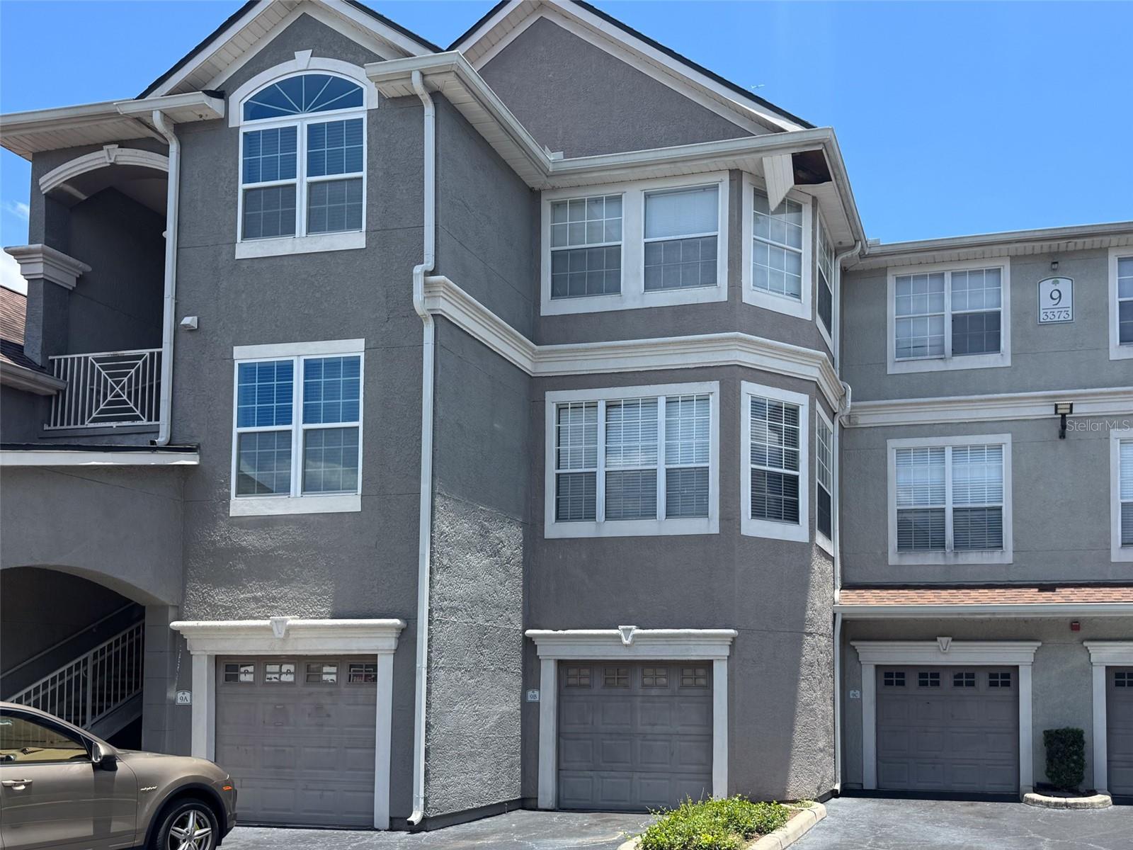 GRAND RESERVE AT KIRKMAN PARKE CONDOMINIUMS - Residential