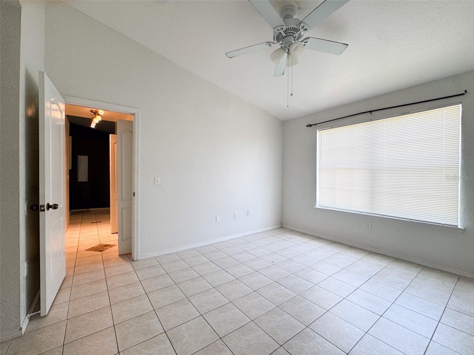 GRAND RESERVE AT KIRKMAN PARKE CONDOMINIUMS - Residential