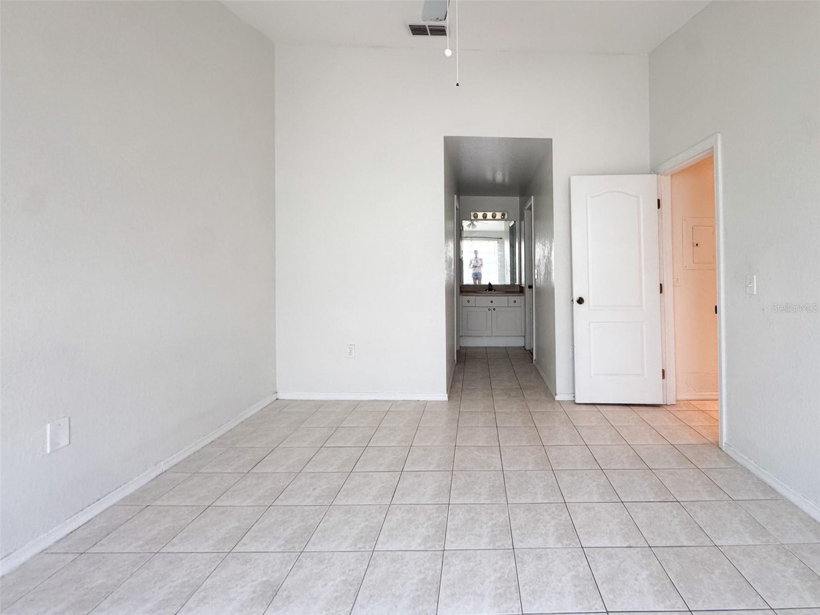 GRAND RESERVE AT KIRKMAN PARKE CONDOMINIUMS - Residential