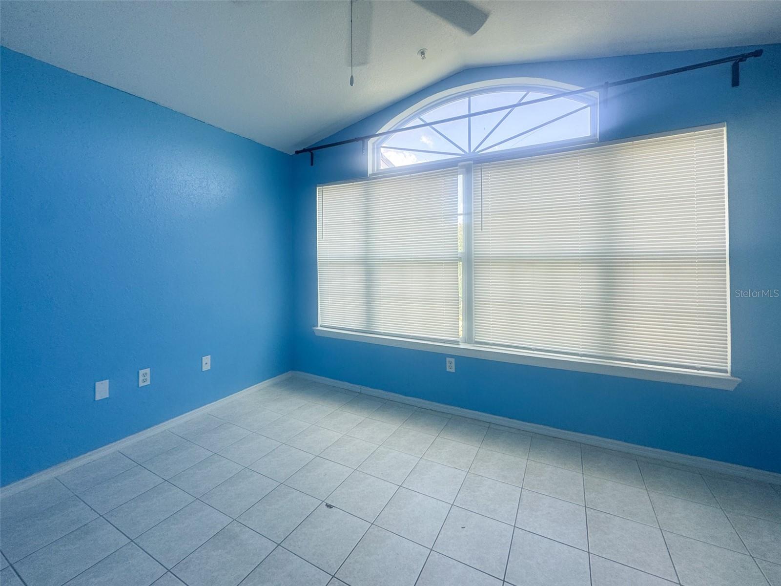 GRAND RESERVE AT KIRKMAN PARKE CONDOMINIUMS - Residential