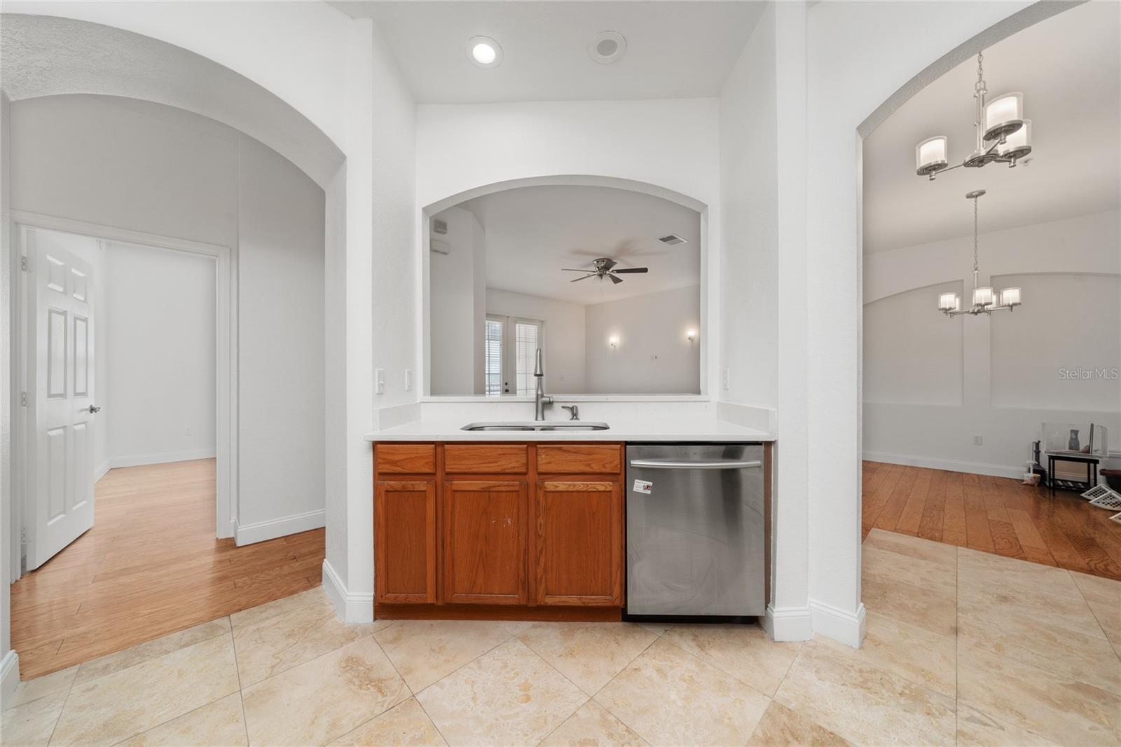 FLORA RIDGE CONDO PH 1 BLDG 1 - Residential