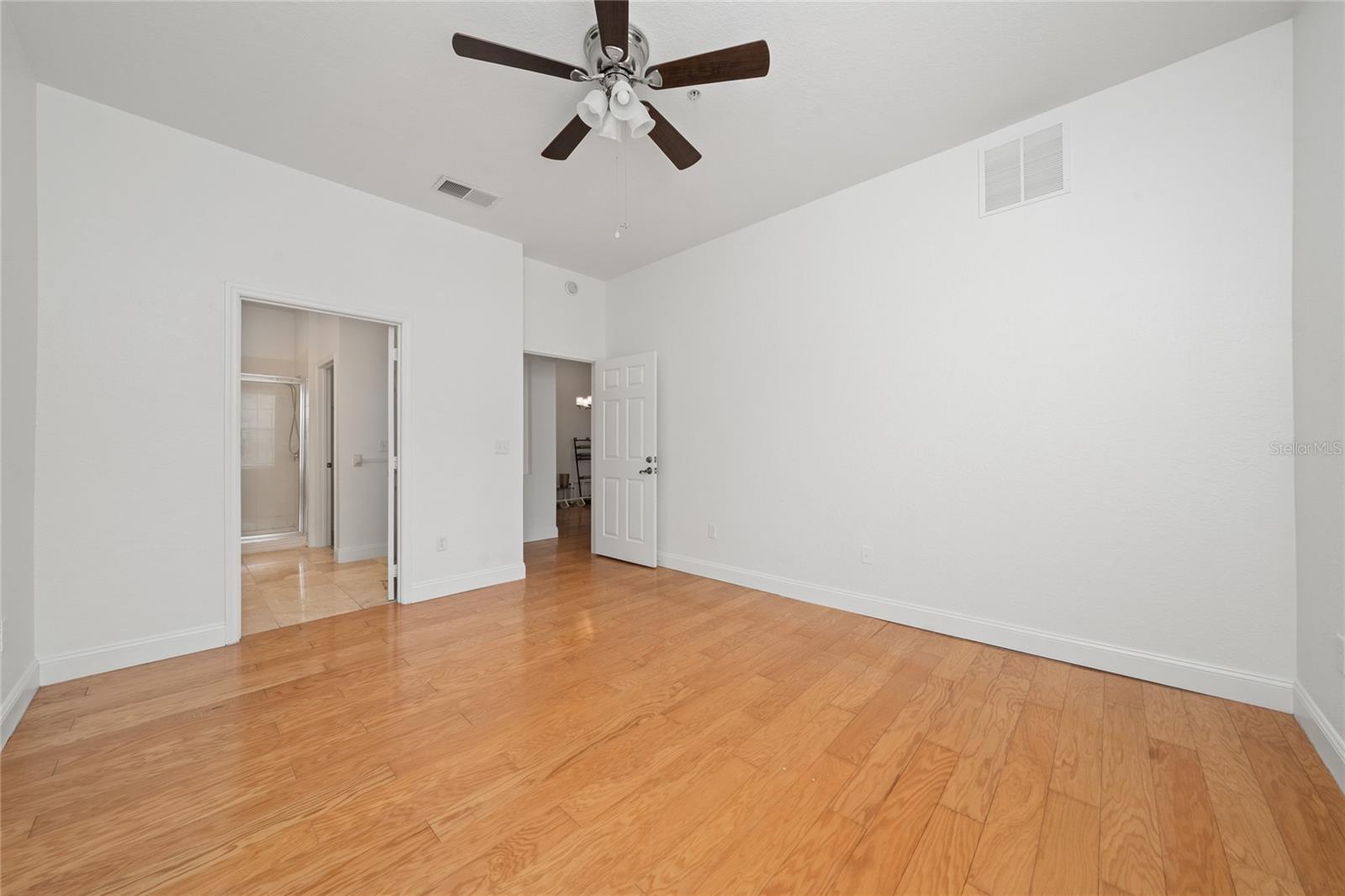 FLORA RIDGE CONDO PH 1 BLDG 1 - Residential